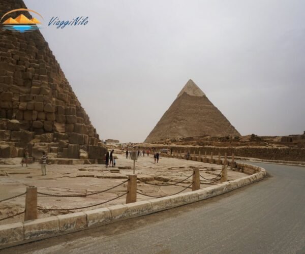 Gita di un giorno alle piramidi di Giza, Sakkara e Menfi - Image 2