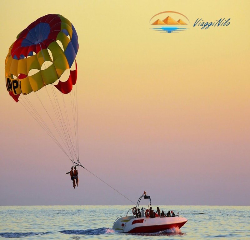 Parasailing a Sharm El Sheikh